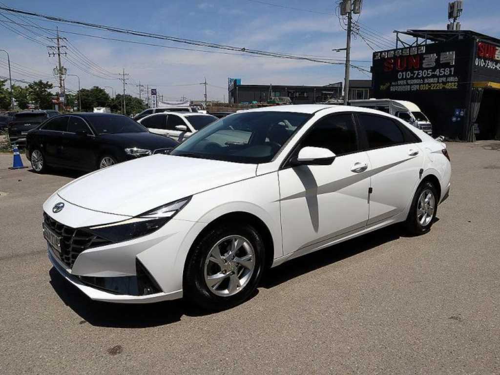 HYUNDAI Avante - Vista 2