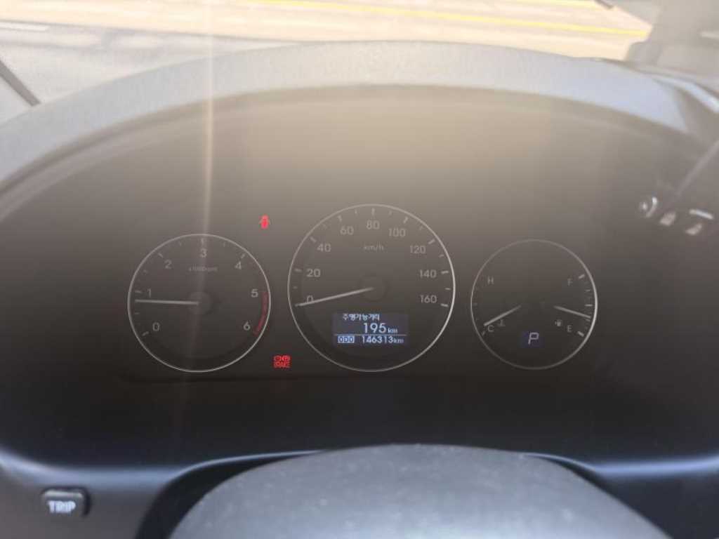 HYUNDAI Starex - Vista 8