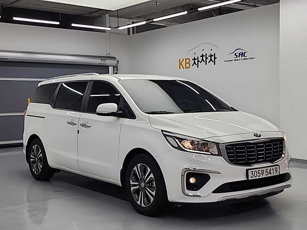 KIA Carnival - Vista 4