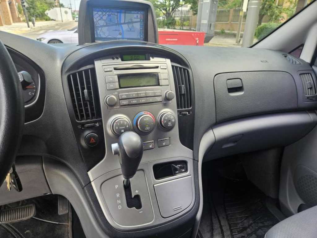 HYUNDAI Starex 2014 Gris - Importación desde Corea - HF Imports Iquique - Foto 13