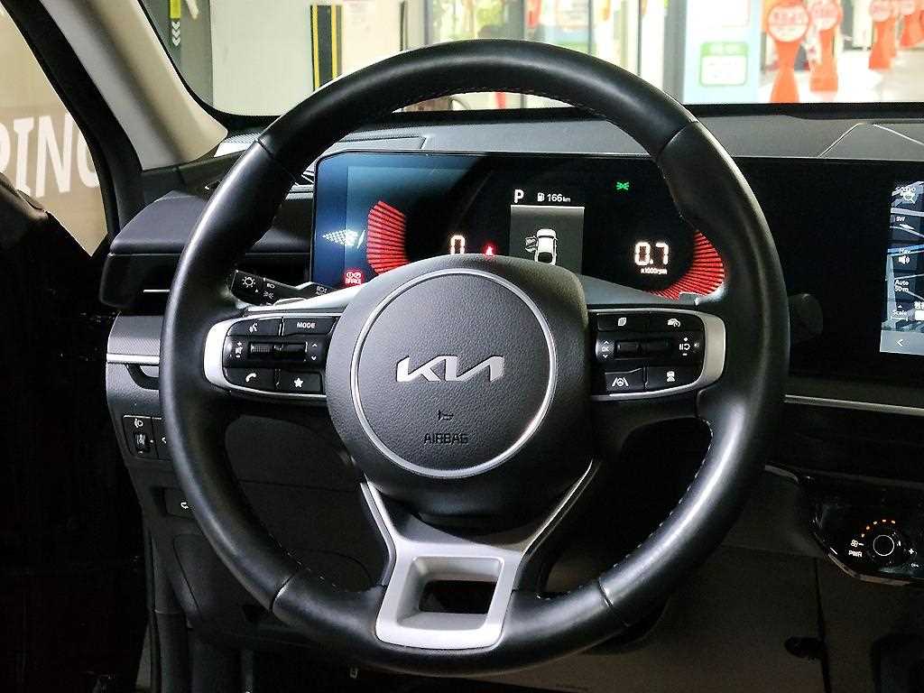 KIA K5 - Vista 9