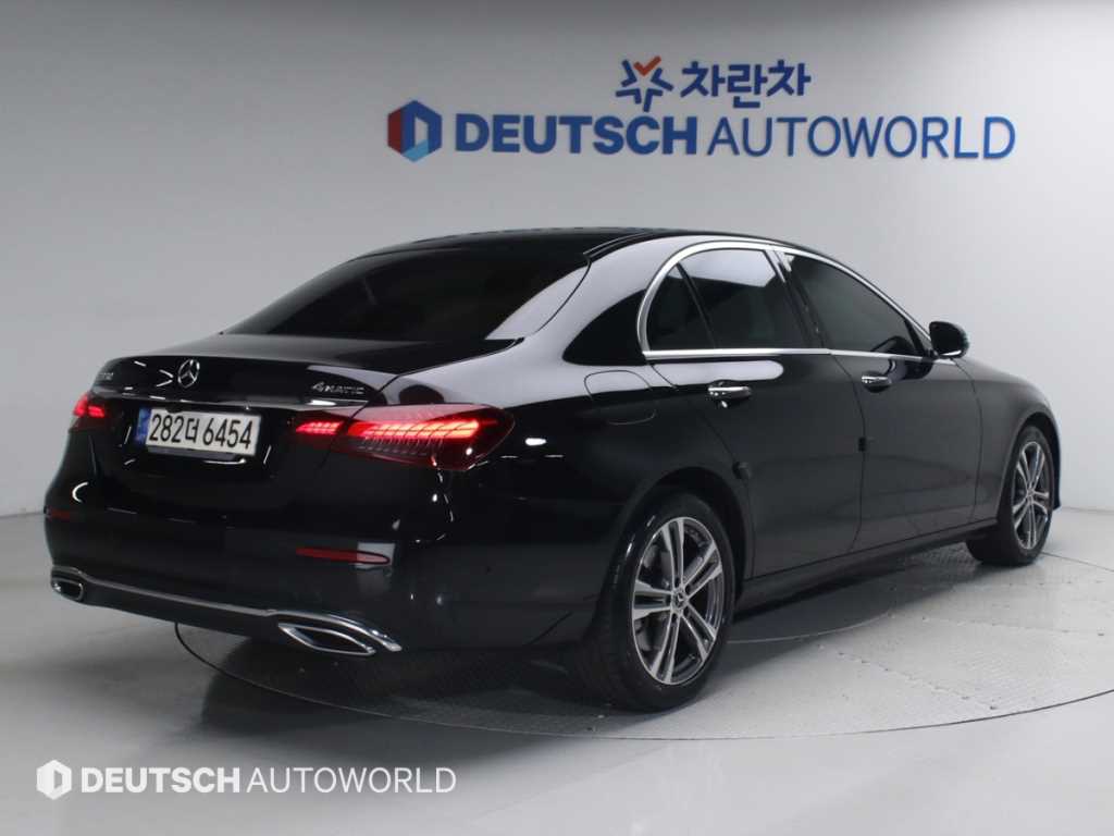 Mercedes Benz E class - Vista 2