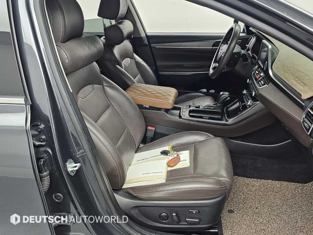 HYUNDAI Grandeur - Vista 10