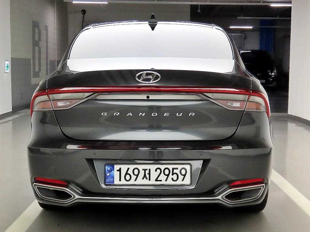 HYUNDAI Grandeur - Vista 3