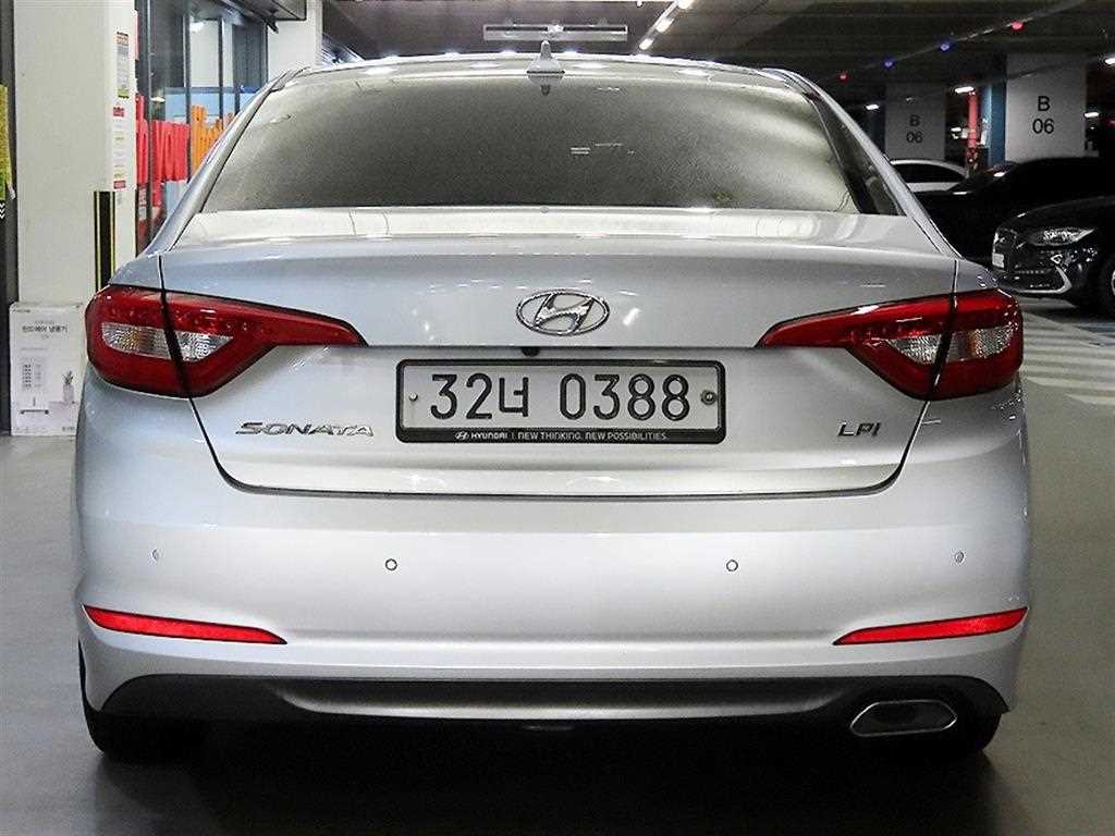 HYUNDAI Sonata - Vista 5