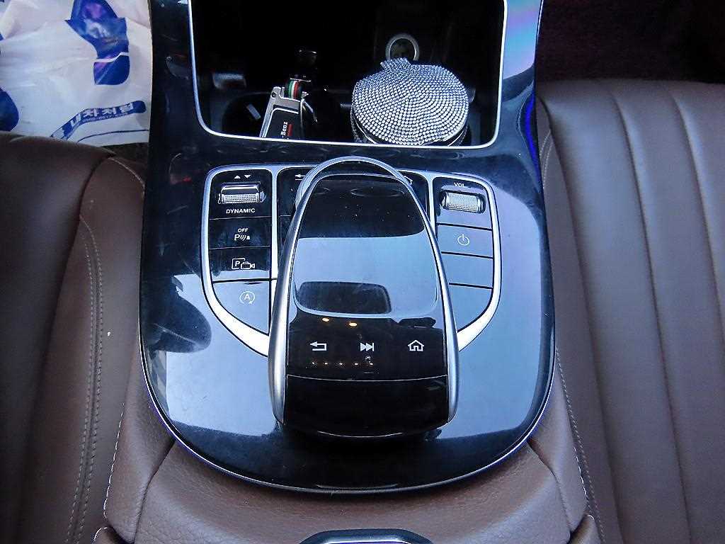 Mercedes Benz E class - Vista 11