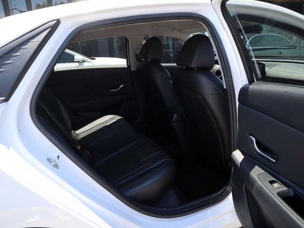 HYUNDAI Avante 2021 Blanco - Importación desde Corea - HF Imports Iquique - Foto 14