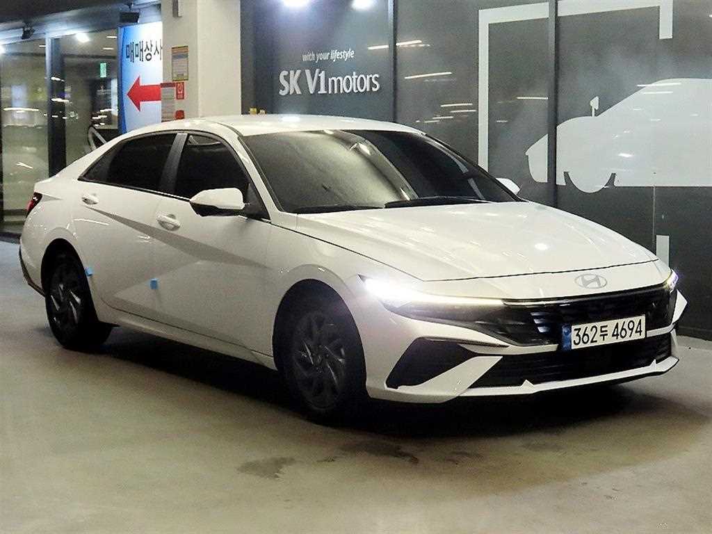 HYUNDAI Avante 2025 Blanco - Importación desde Corea - HF Imports Iquique - Foto 1