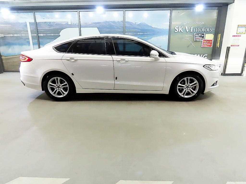 Ford Mondeo - Vista 3