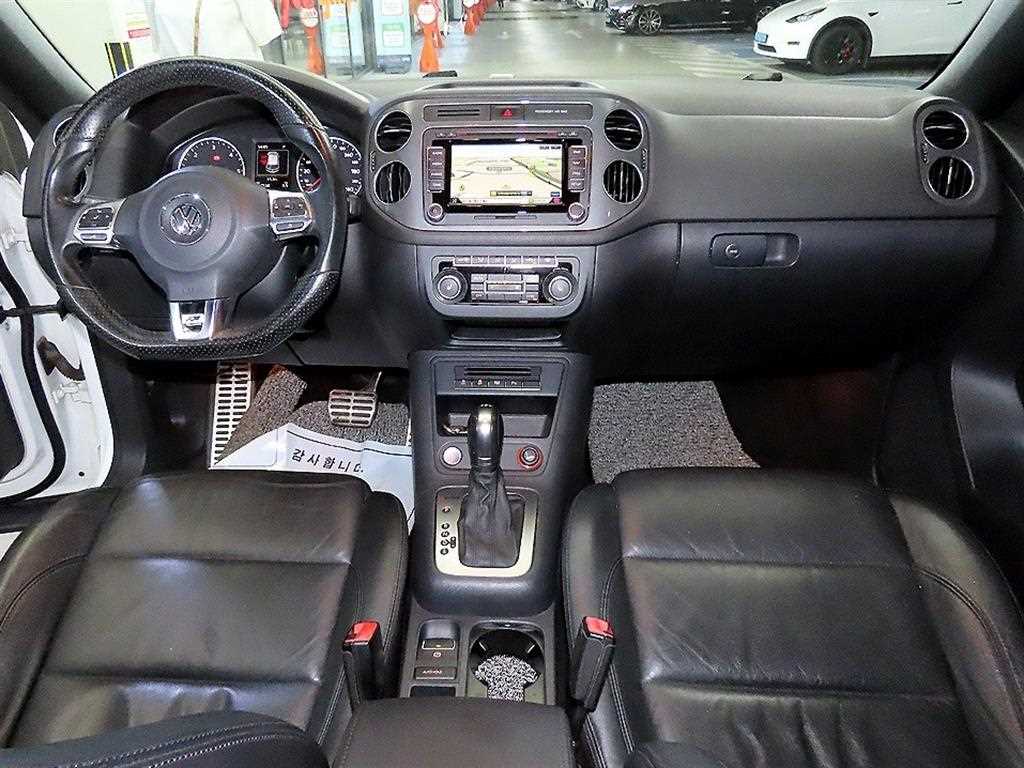 Volkswagen Tiguan - Vista 10