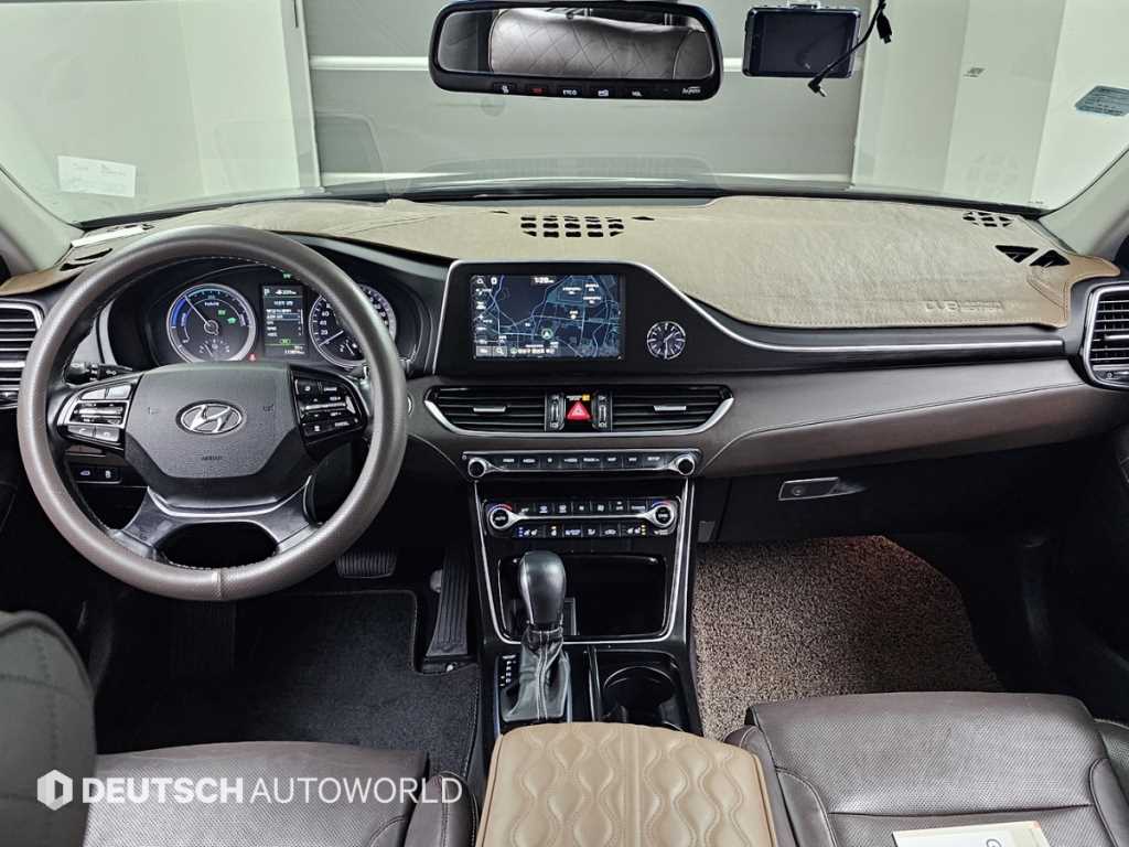 HYUNDAI Grandeur - Vista 7