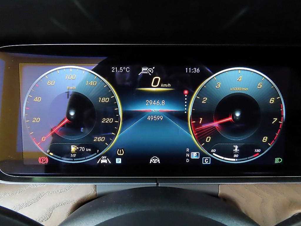 Mercedes Benz E class - Vista 8