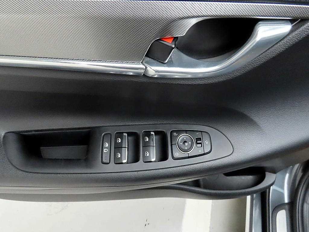 HYUNDAI Grandeur - Vista 11