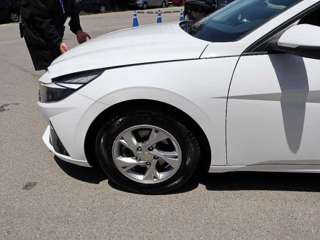 HYUNDAI Avante 2021 Blanco - Importación desde Corea - HF Imports Iquique - Foto 18