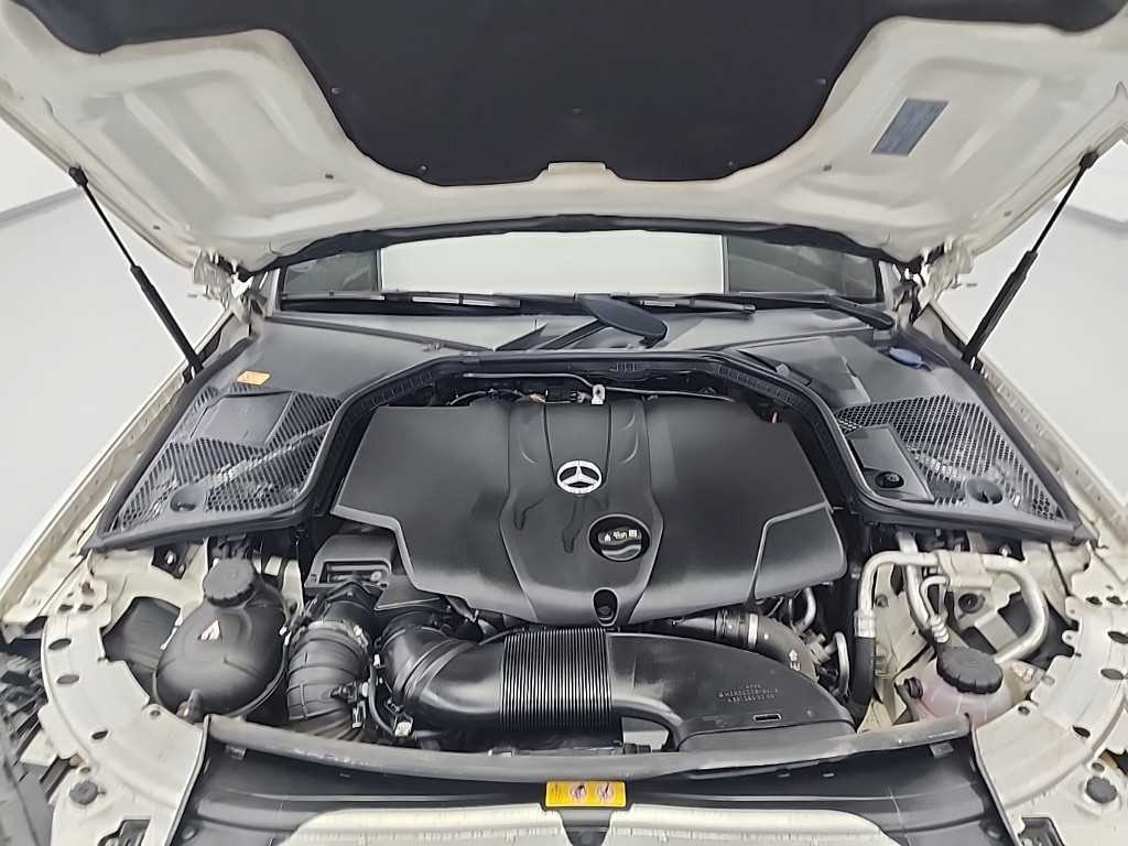 Mercedes Benz C Class - Vista 6