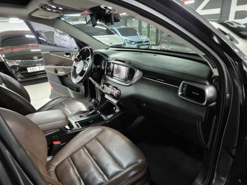 KIA Sorento - Vista 7