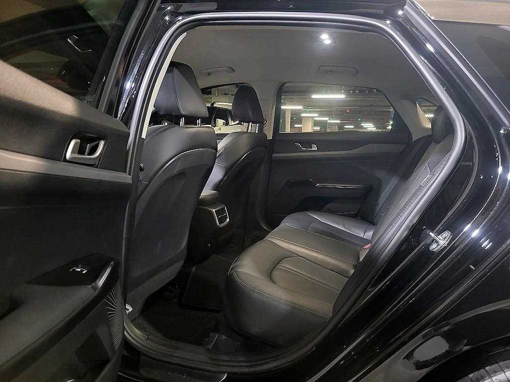 KIA K5 - Vista 8