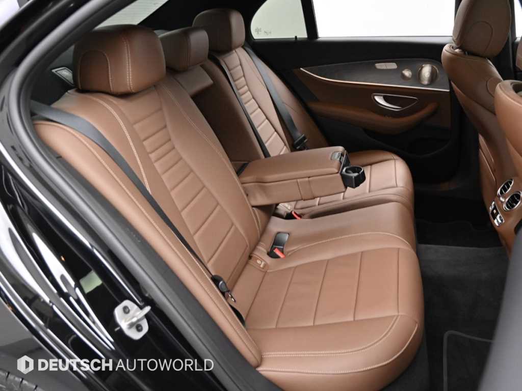 Mercedes Benz E class - Vista 12