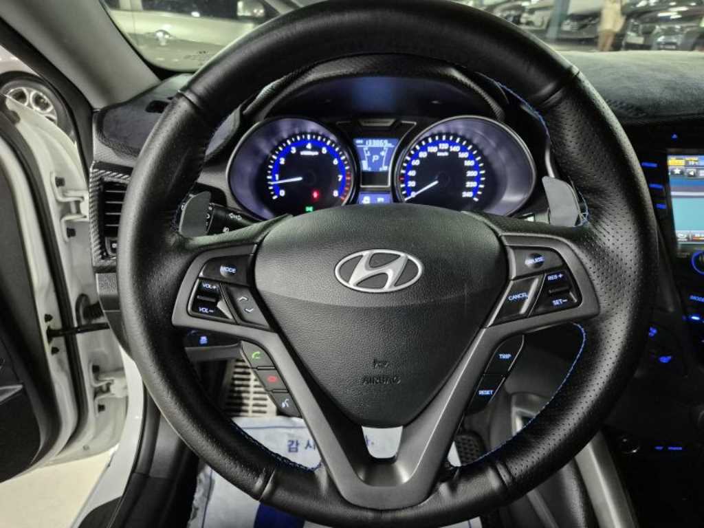 HYUNDAI Veloster - Vista 10