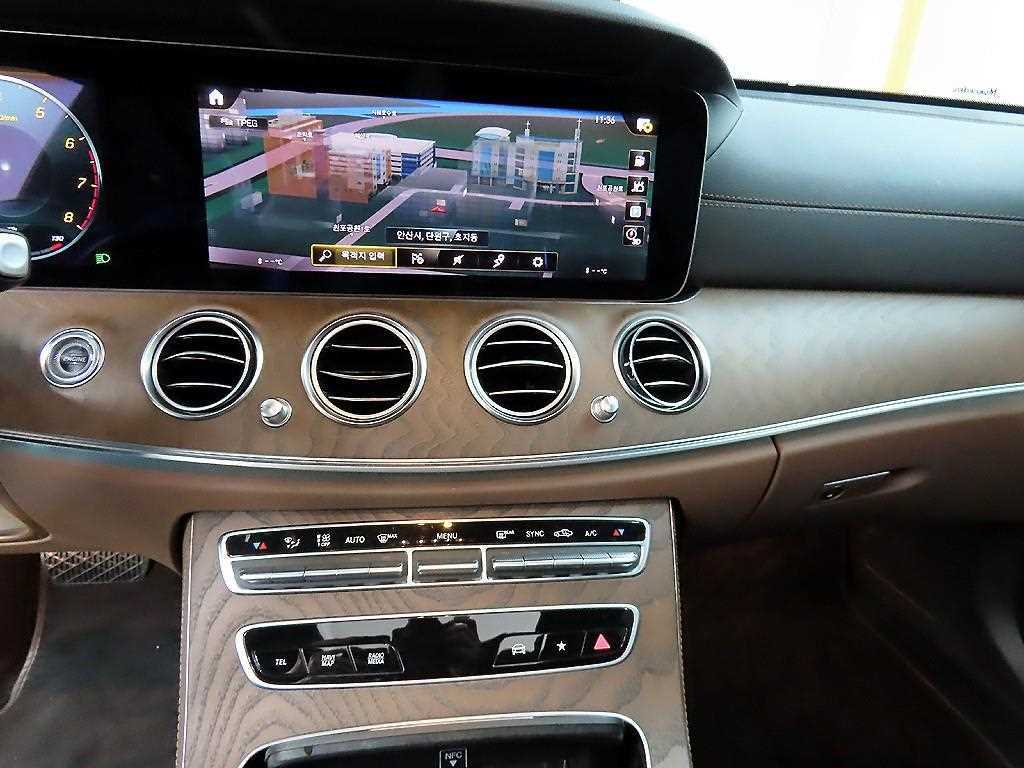 Mercedes Benz E class 2022 Azul - Importación desde Corea - HF Imports Iquique - Foto 14