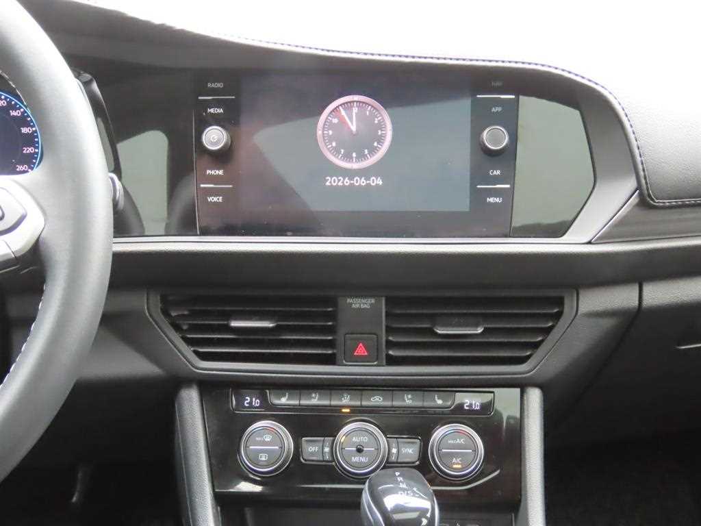 Volkswagen Jetta - Vista 11