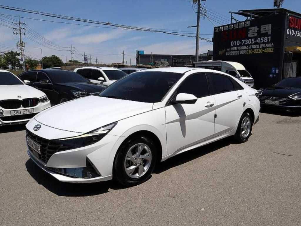 HYUNDAI Avante - Vista 2