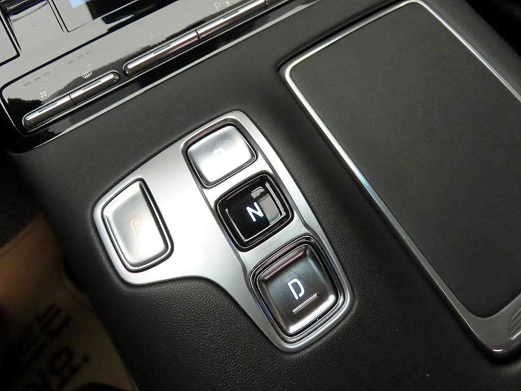 HYUNDAI Grandeur - Vista 10