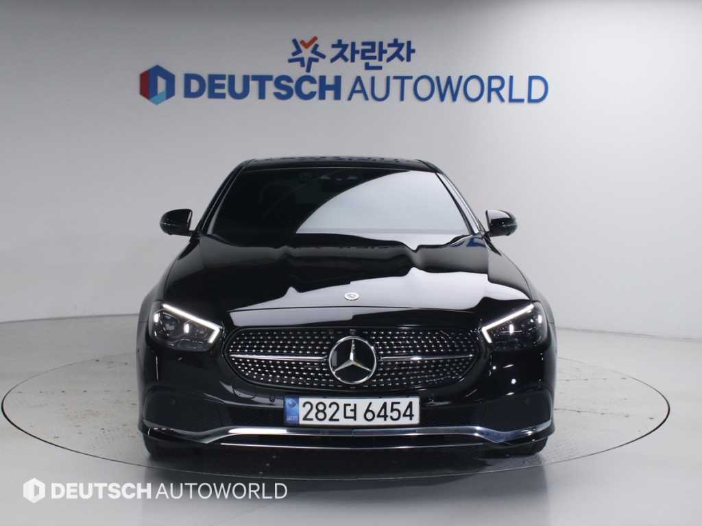 Mercedes Benz E class - Vista 3