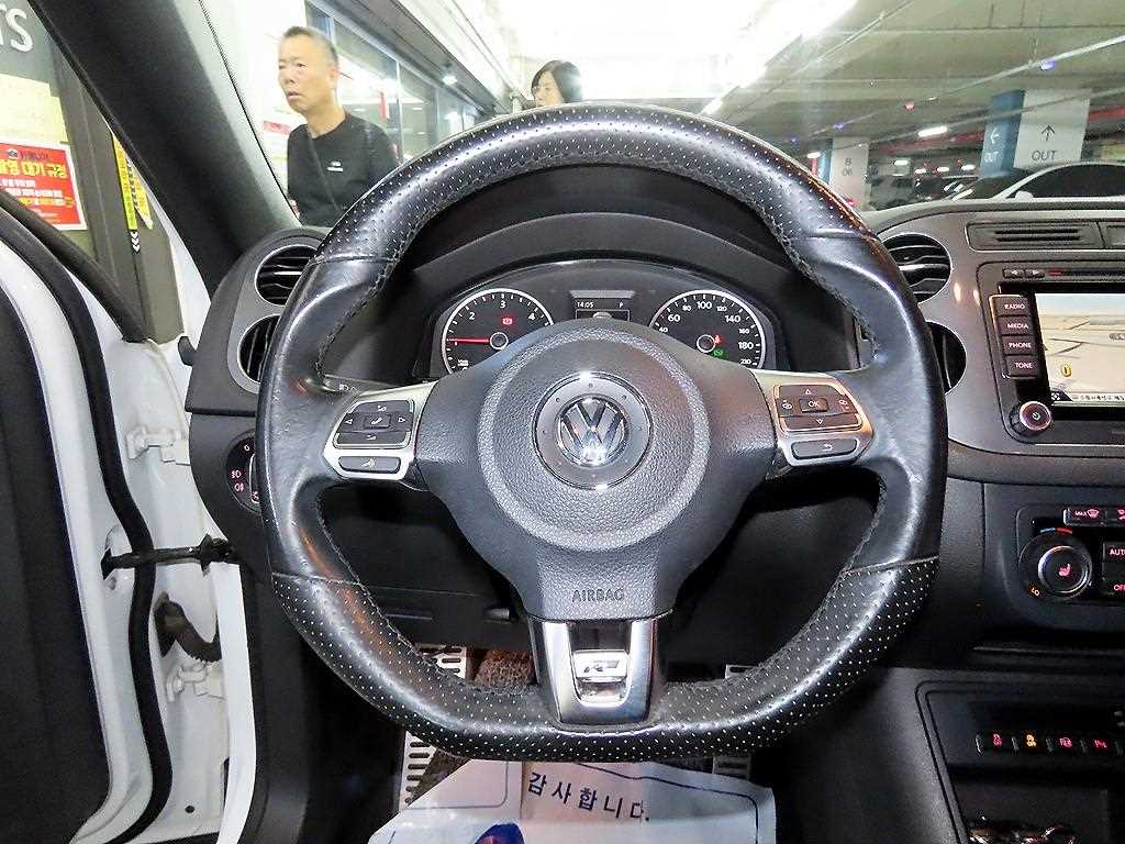 Volkswagen Tiguan - Vista 8