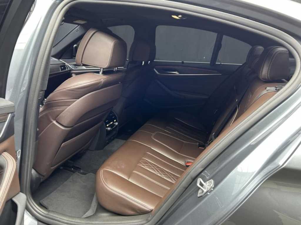 BMW 5 Series - Vista 6