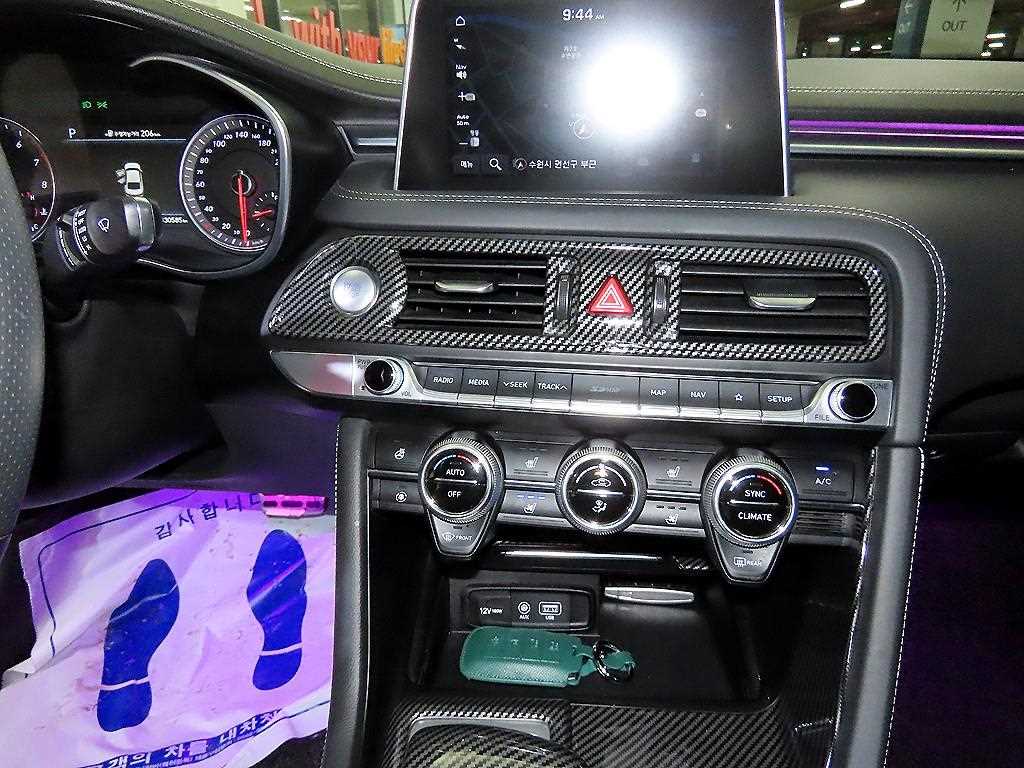 Genesis G70 - Vista 11