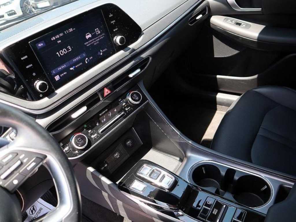 HYUNDAI Sonata - Vista 10