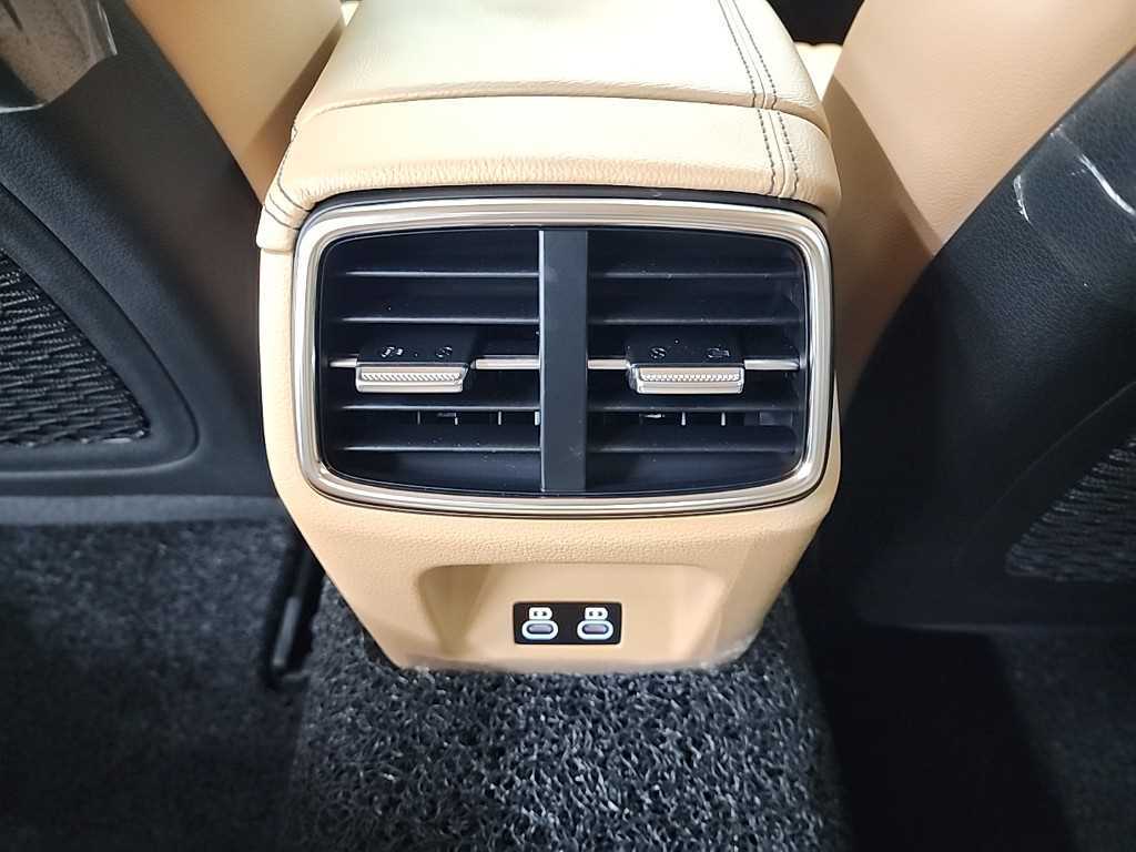 Genesis G70 2025 Blanco - Importación desde Corea - HF Imports Iquique - Foto 13