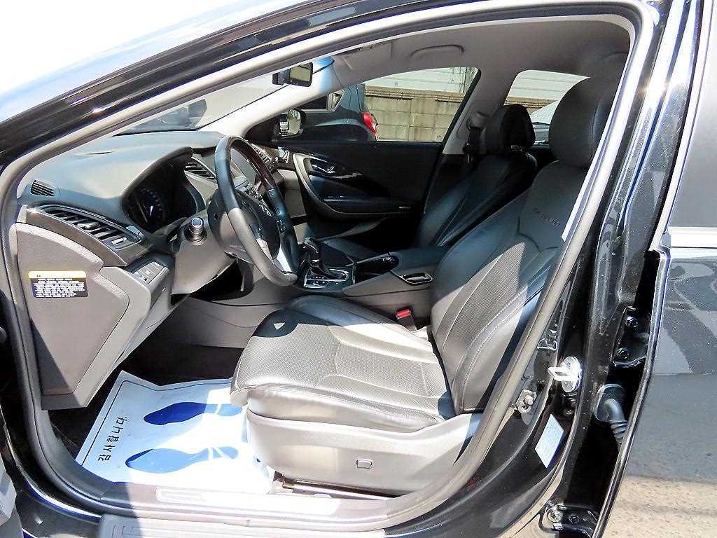 HYUNDAI Grandeur - Vista 5