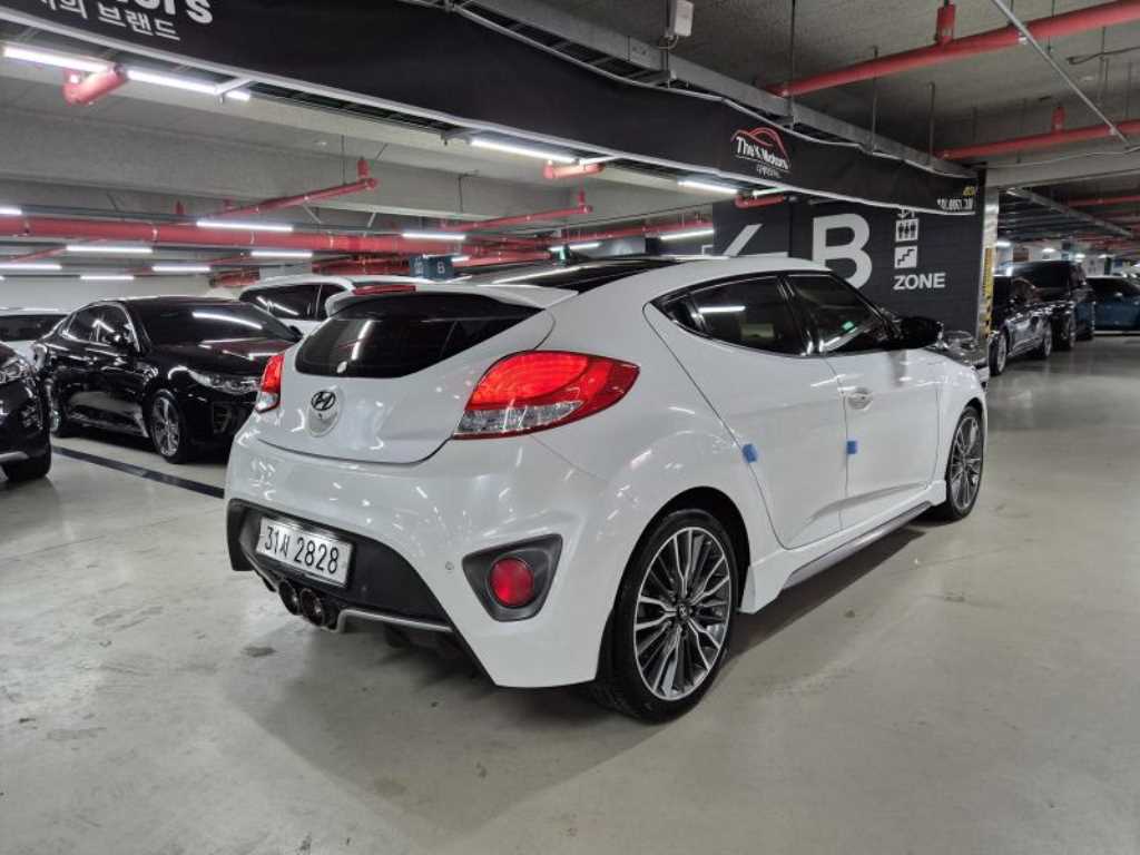 HYUNDAI Veloster - Vista 3