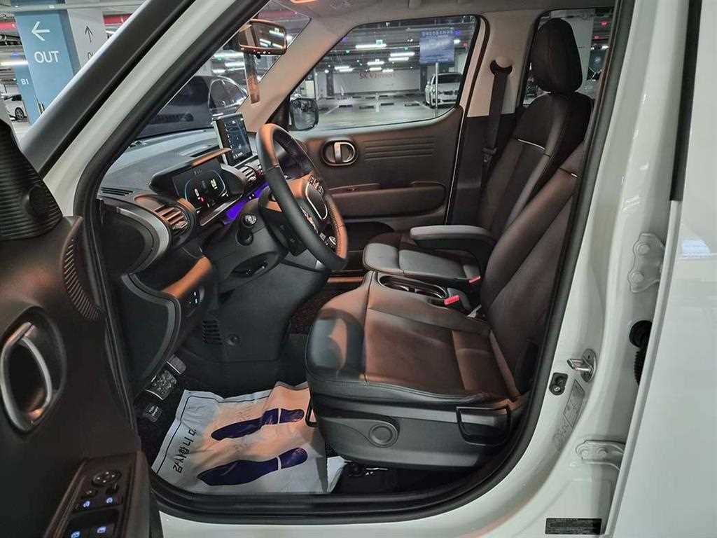 HYUNDAI Casper - Vista 6