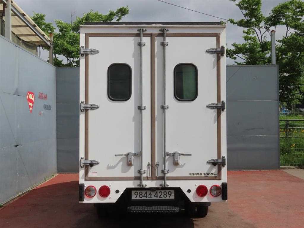 Small Truck (Wan)Camping car - Vista 4