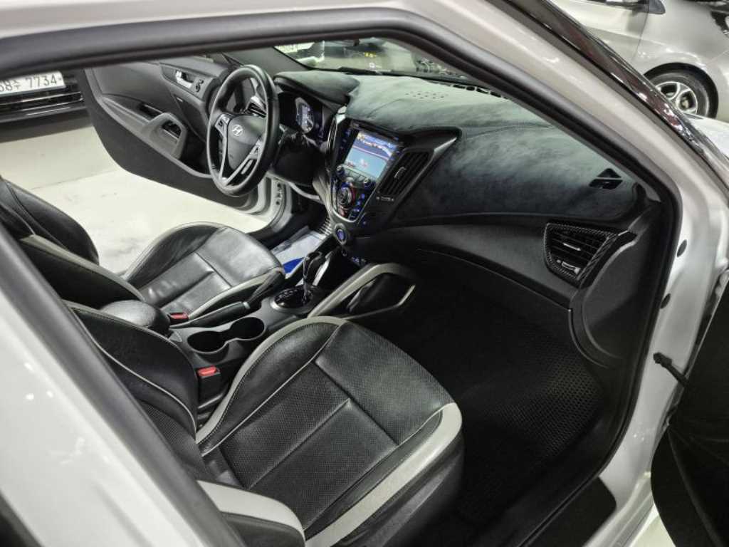 HYUNDAI Veloster - Vista 7