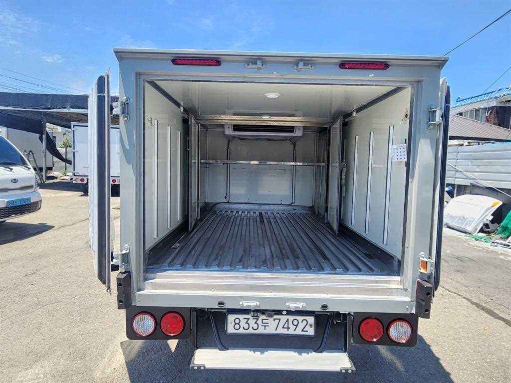 Small Truck Freezer Box(Low Deck) - Vista 12