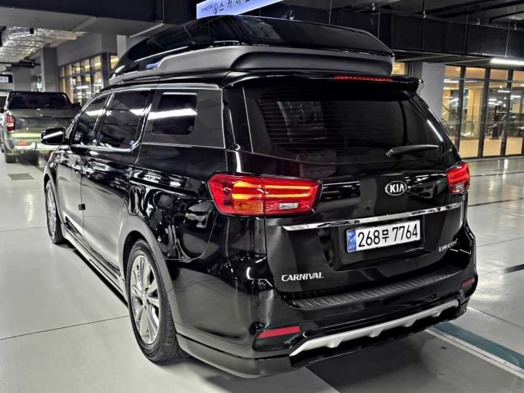 KIA Carnival - Vista 4
