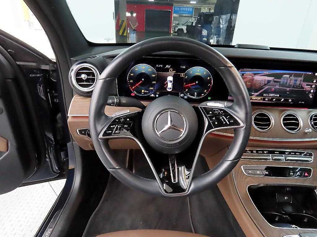 Mercedes Benz E class - Vista 9