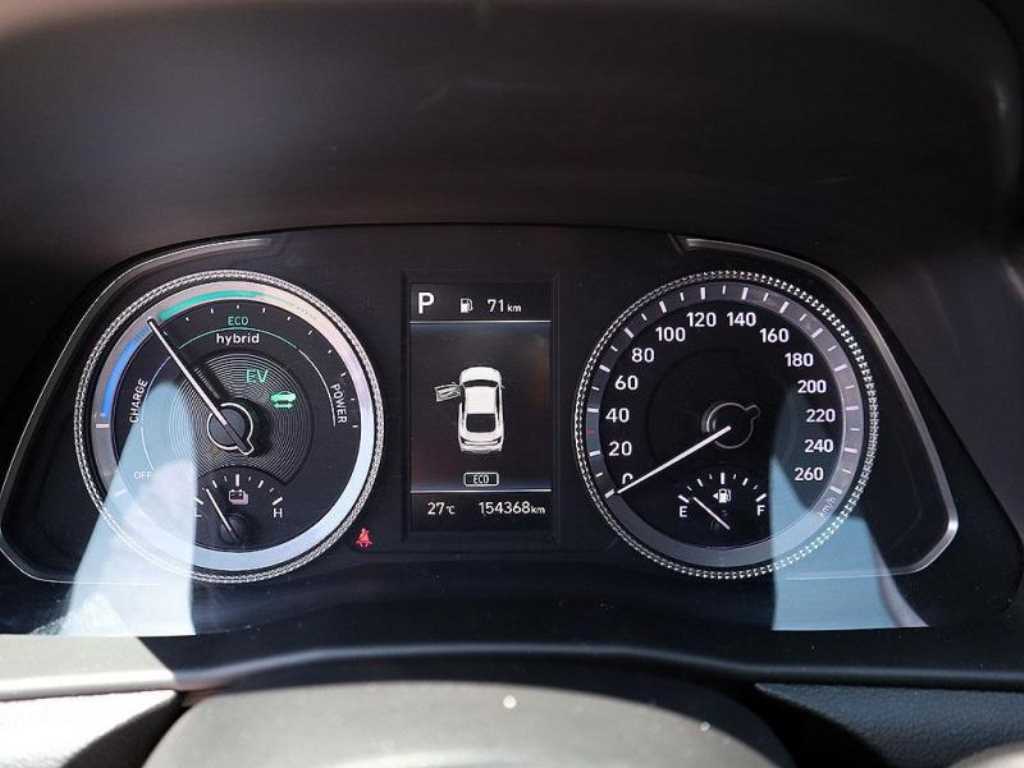 HYUNDAI Sonata - Vista 9
