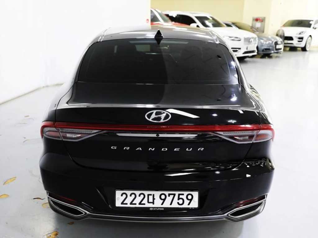 HYUNDAI Grandeur - Vista 6