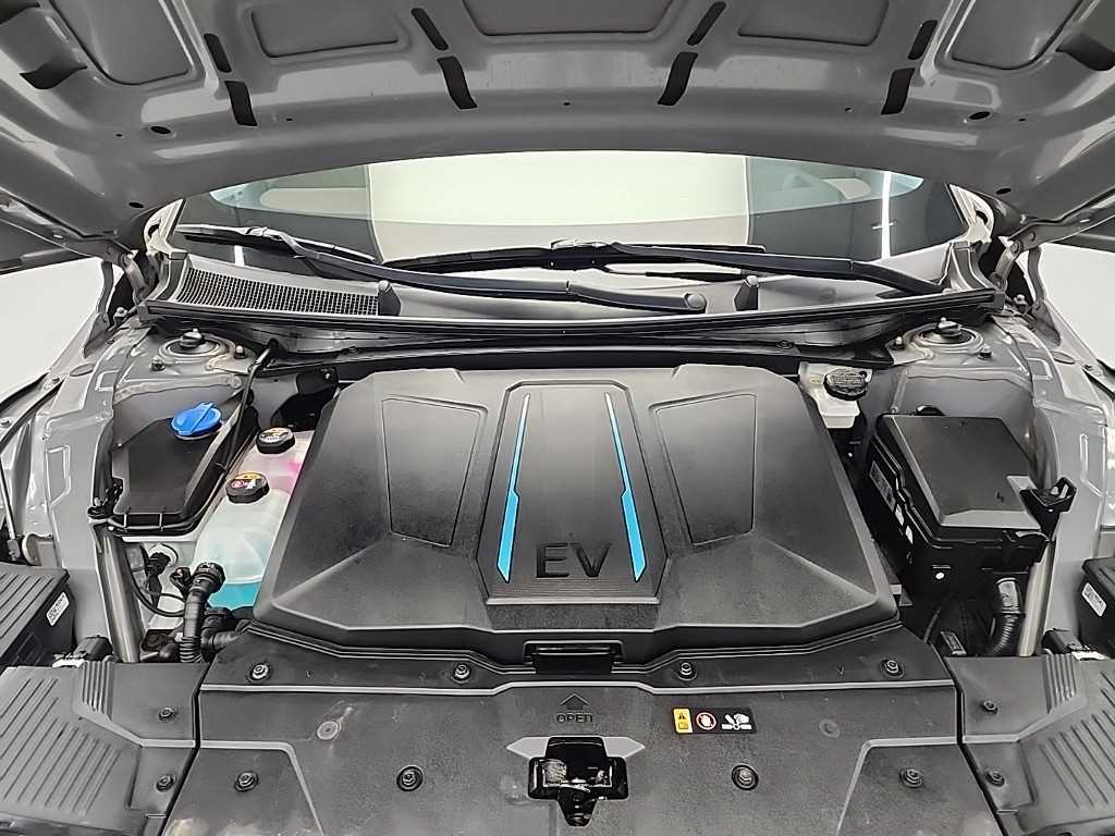 HYUNDAI Ioniq 5 - Vista 6
