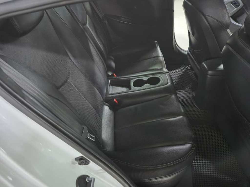HYUNDAI Veloster - Vista 8