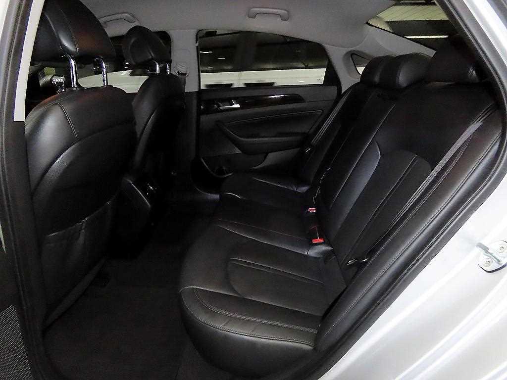 HYUNDAI Sonata - Vista 7