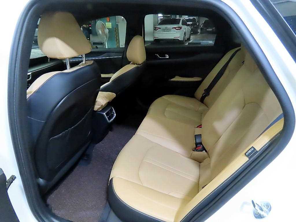 KIA K5 - Vista 7