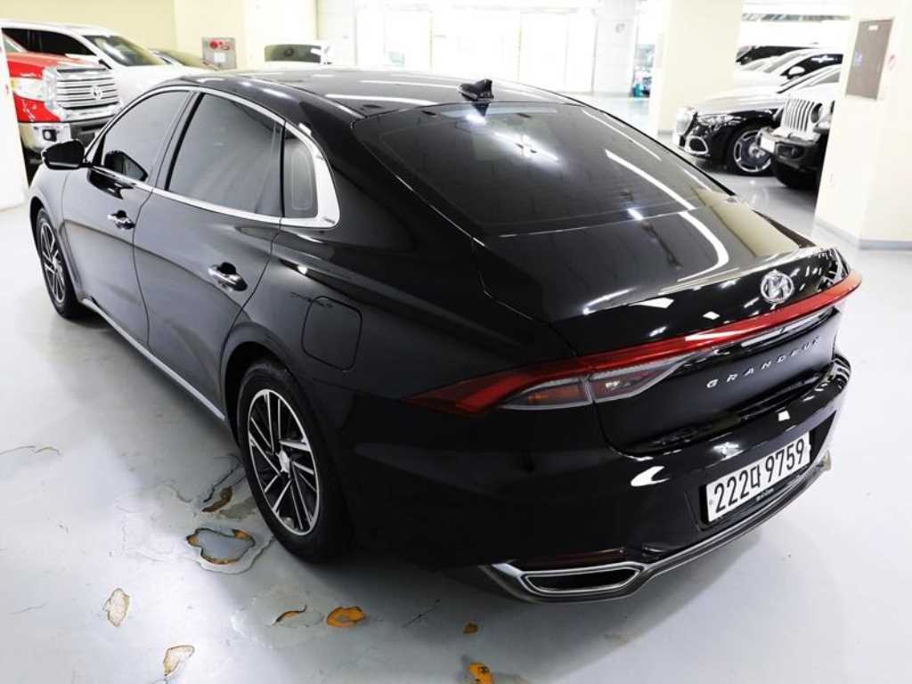 HYUNDAI Grandeur - Vista 7