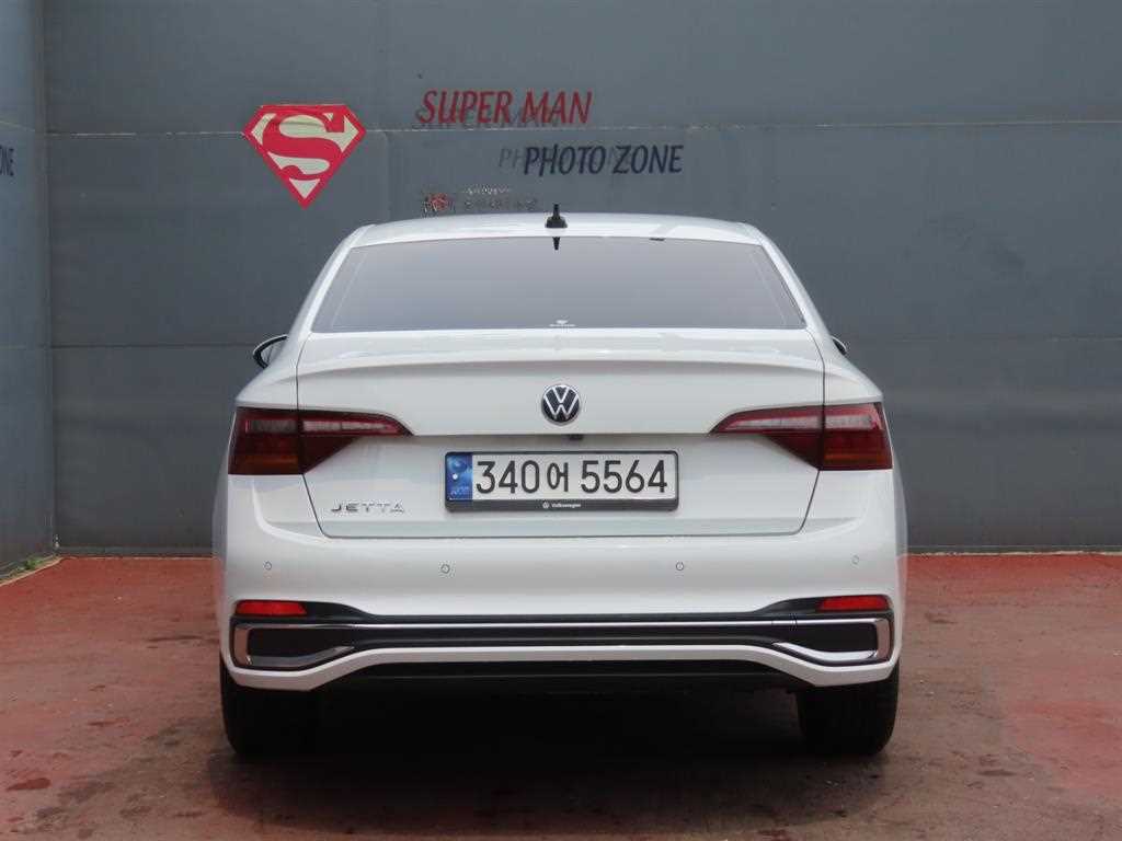Volkswagen Jetta - Vista 4