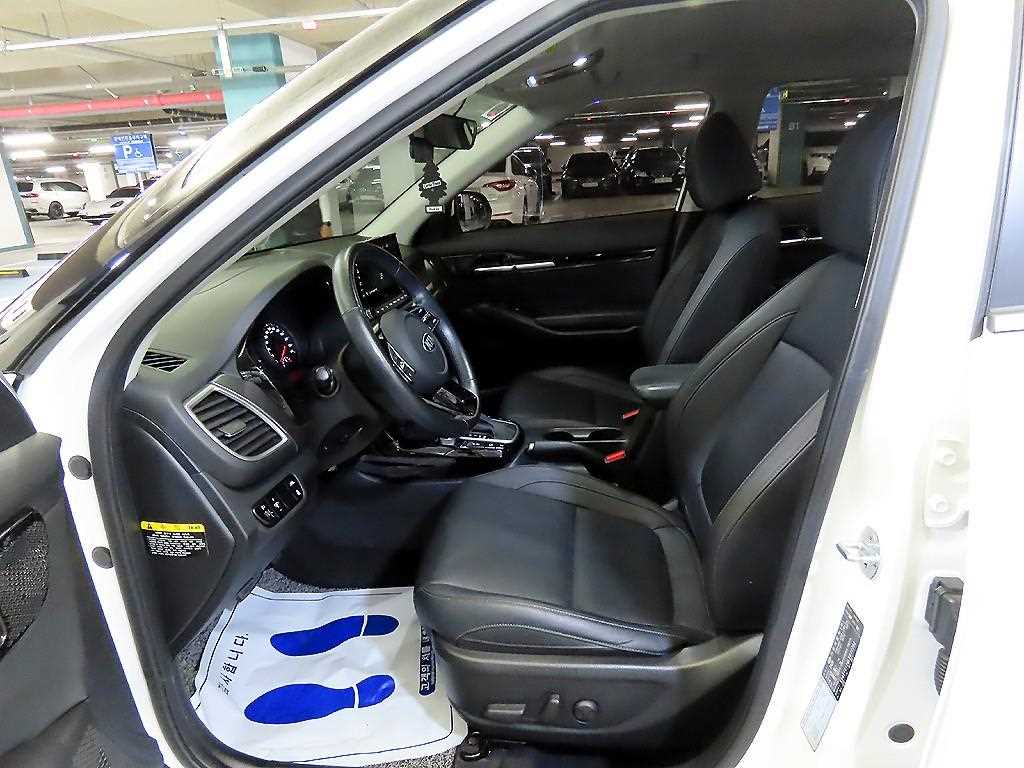 KIA Seltos - Vista 6